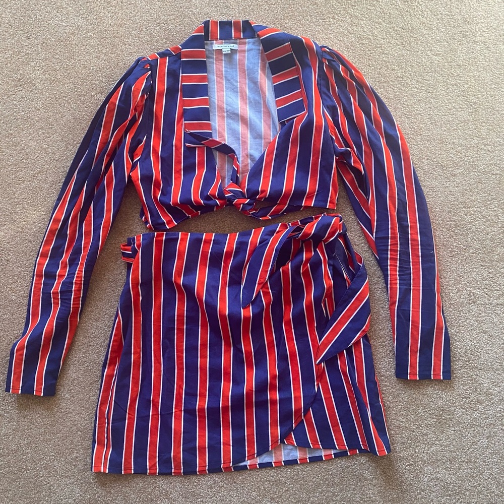 WeWoreWhat Bisou Top / Chloe Skirt Navy Stripe 3pc worn 1x great condition